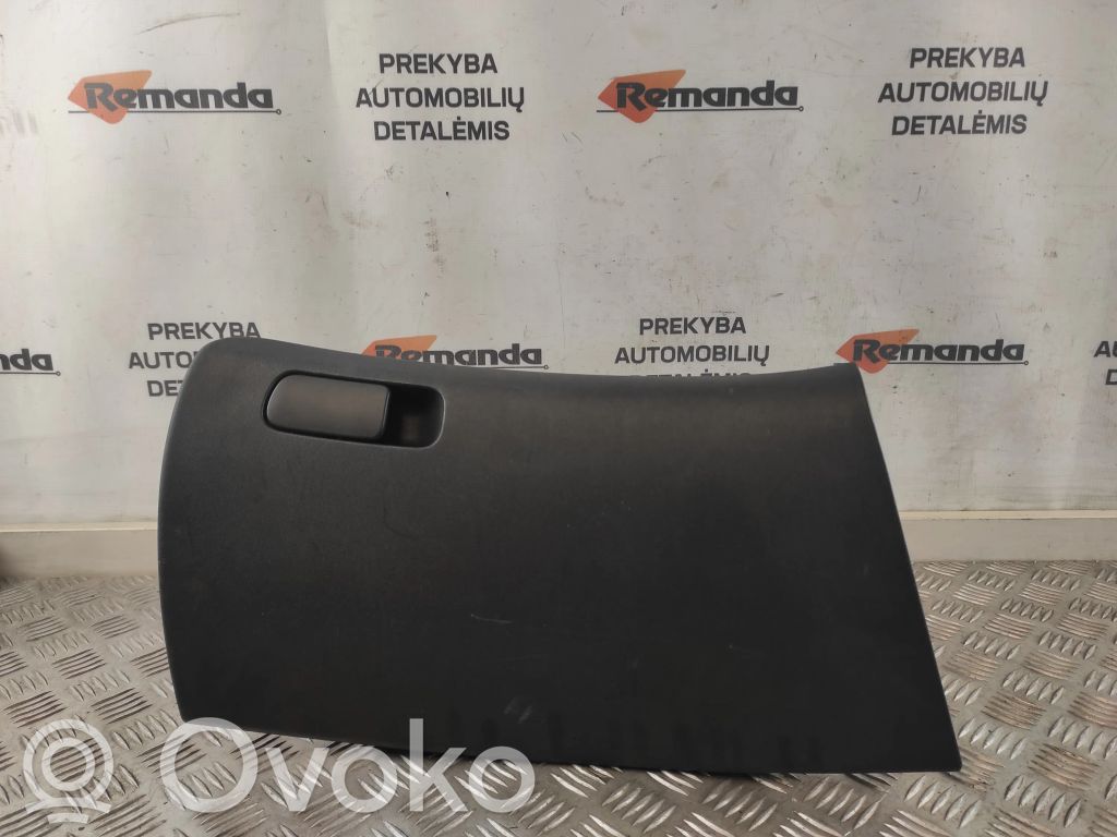 KIA Ceed Tapa/cubierta de la guantera 