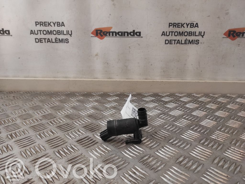 Ford Focus Windscreen/windshield washer pump 