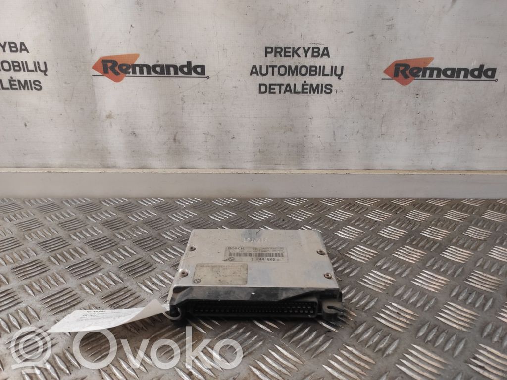 BMW 7 E38 Engine control unit/module 