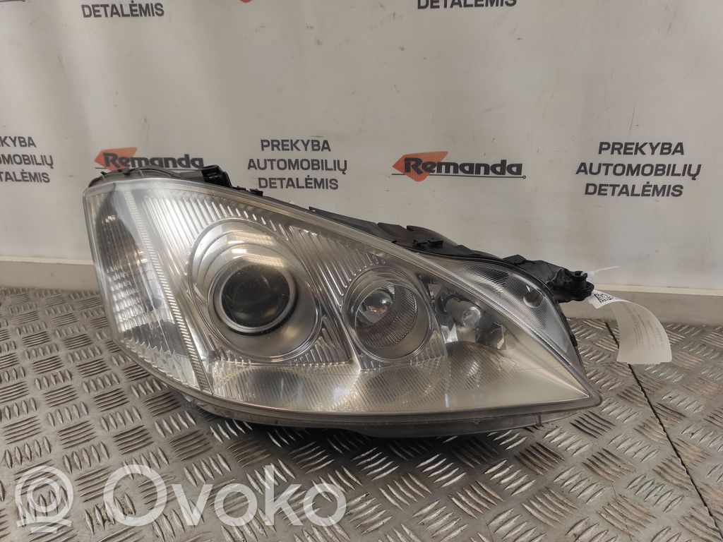 Mercedes-Benz S W221 Lampa przednia 