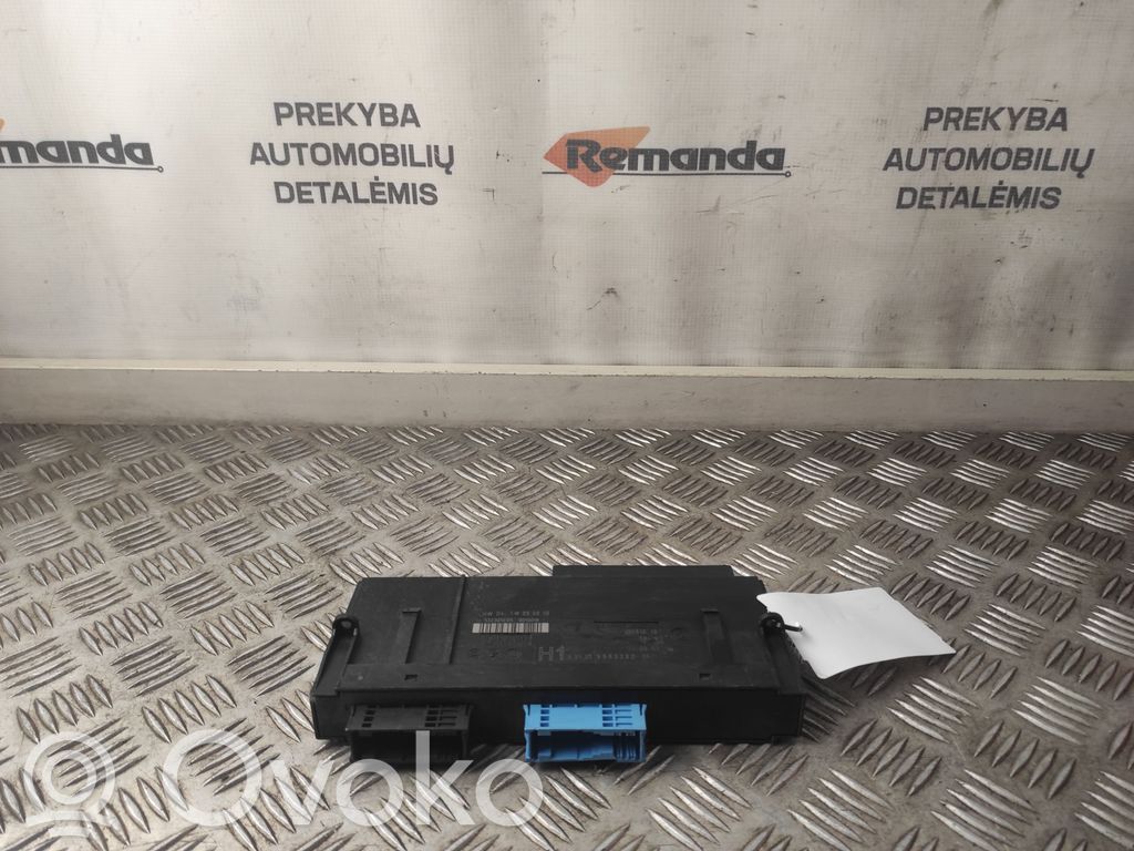 BMW 3 E90 E91 Komforto modulis 