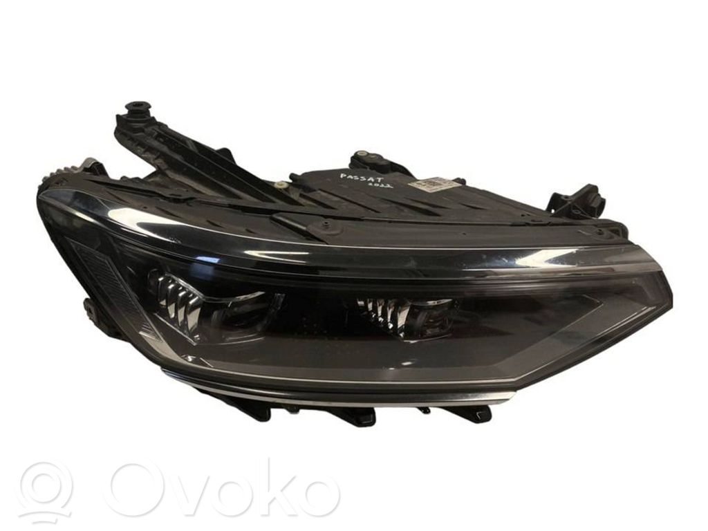 Volkswagen PASSAT B8 Lampa przednia 