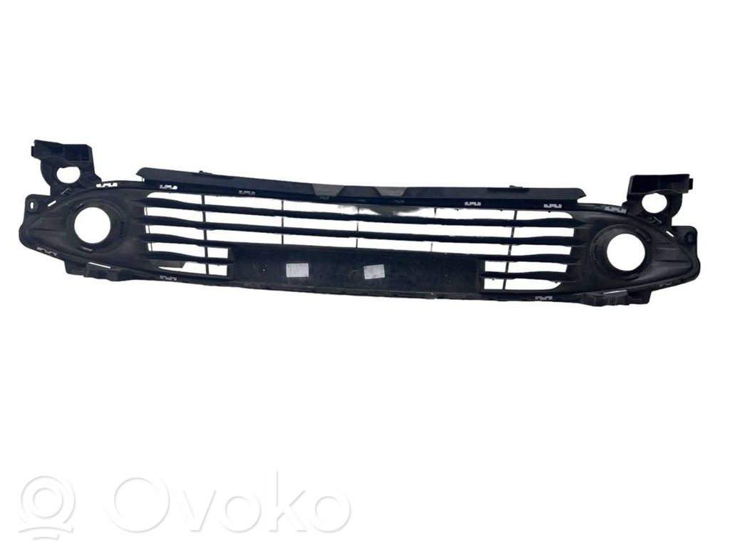Renault Clio IV Front grill 