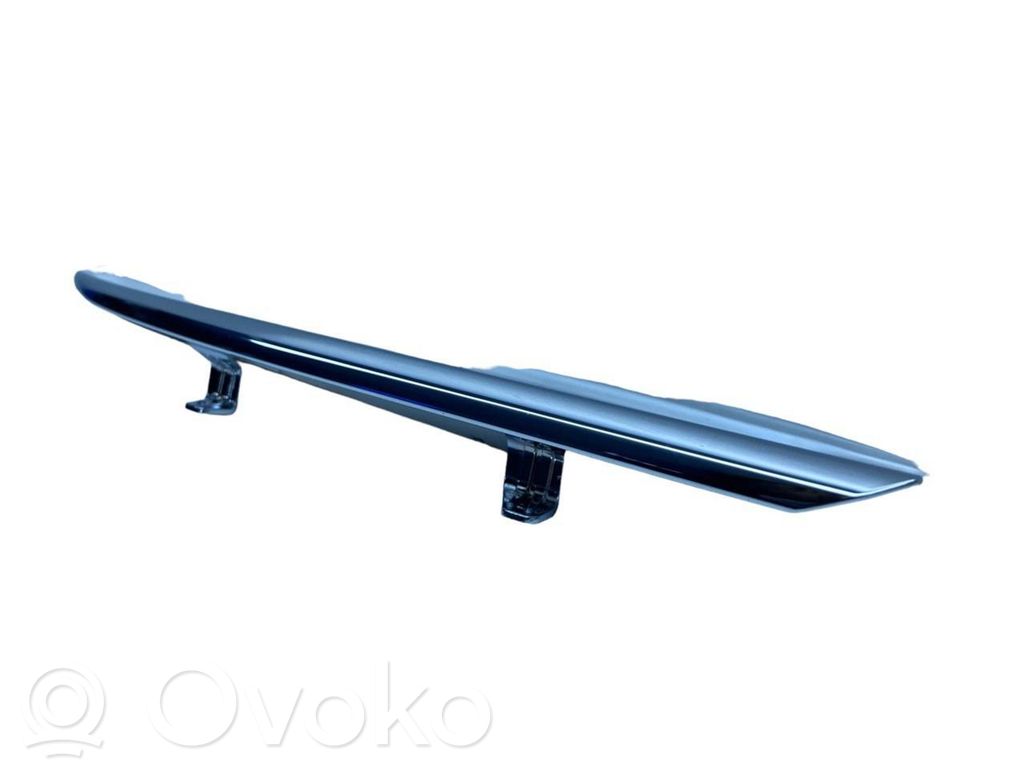Volkswagen PASSAT B8 Listwa pod lampę przednią 