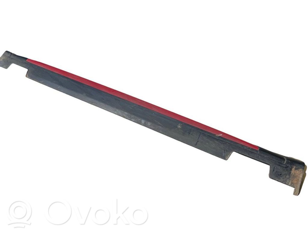 Sill   87753J7900