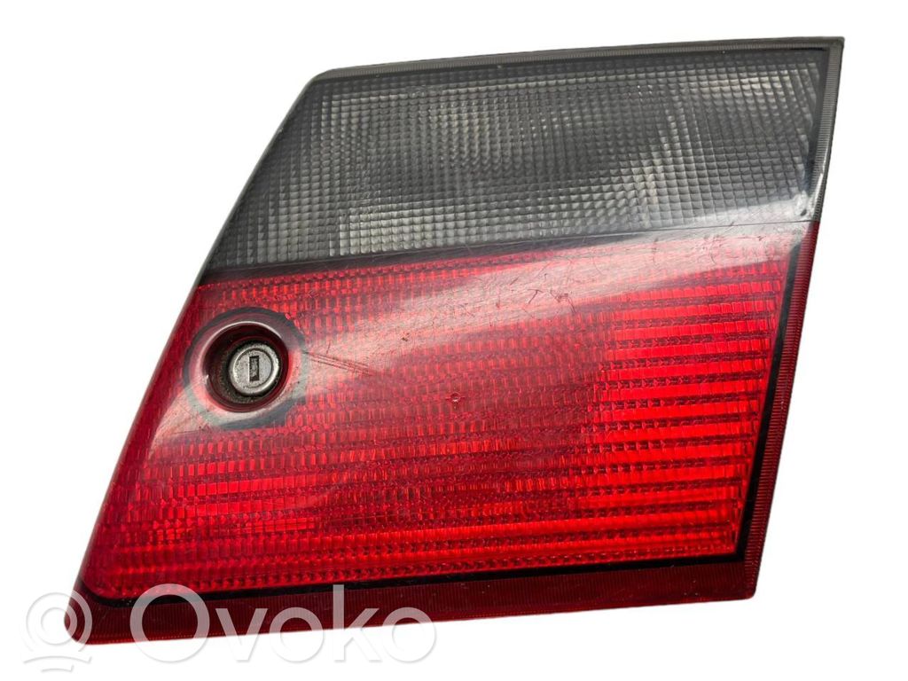 Saab 9-5 Takaluukun takavalot 