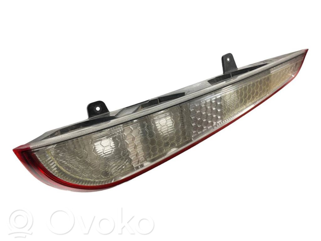 Rear/tail lights   E412369