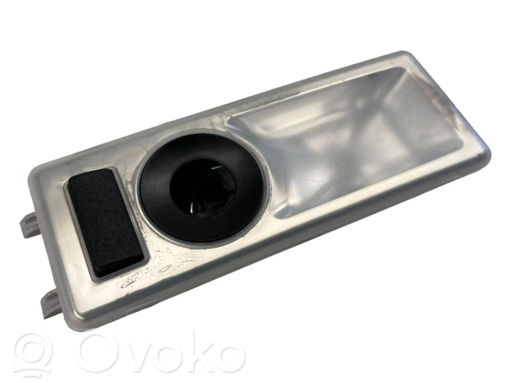BMW 5 E60 E61 Priekinių vietų apšvietimo žibintas 