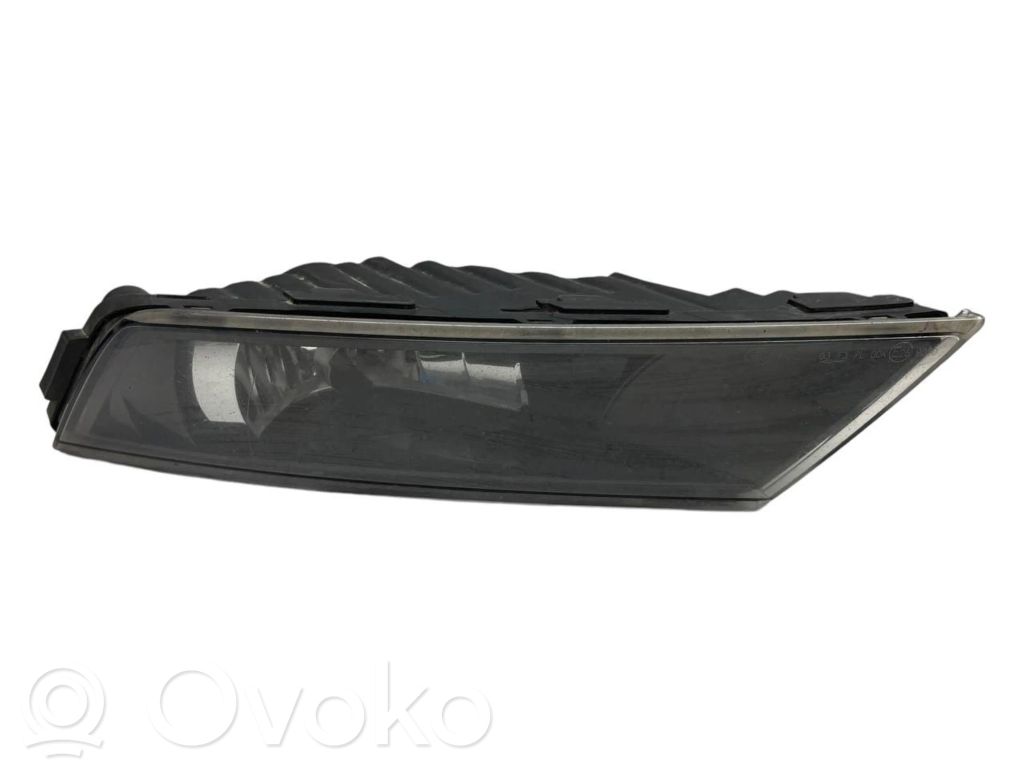Skoda Superb B8 (3V) Etusumuvalo 