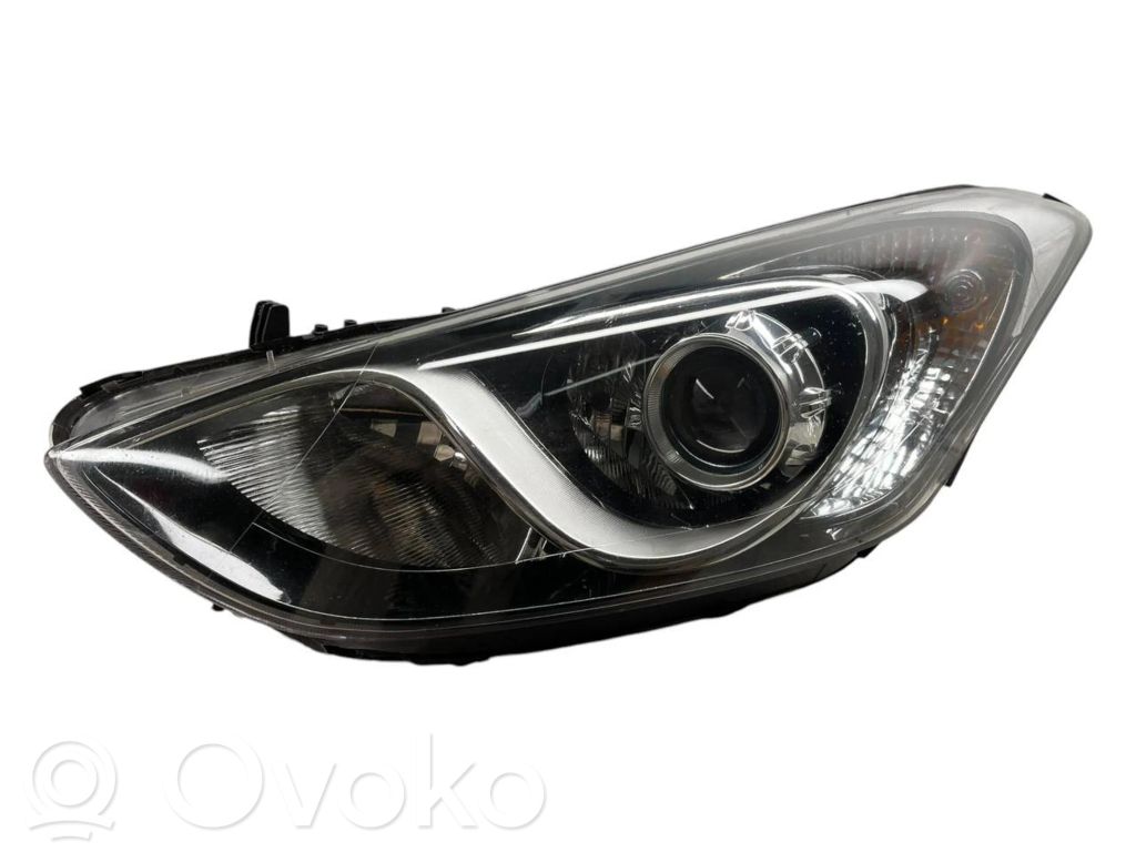 Hyundai i30 Scheinwerfer 