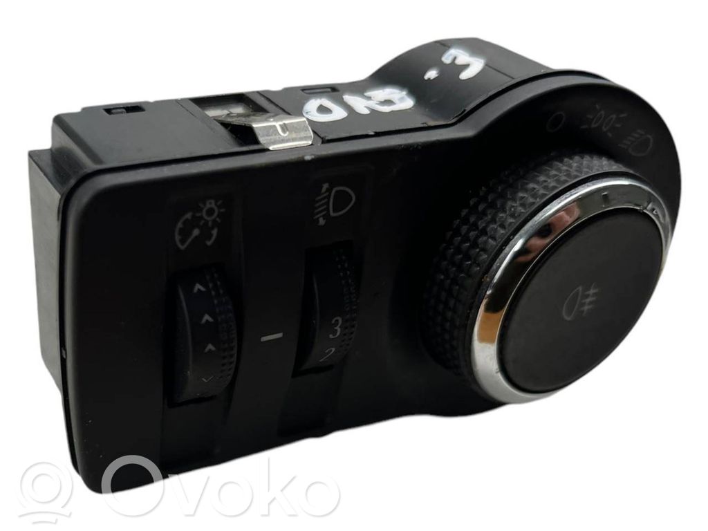 Opel Astra J Light switch 