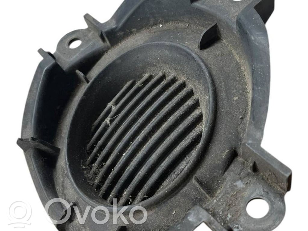 Toyota Auris 150 Moldura embellecedora de la barra del amortiguador trasero 