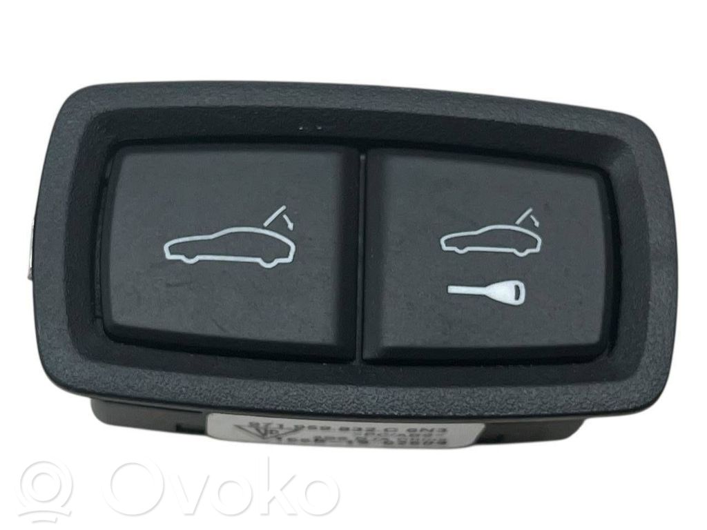 Porsche Panamera (971) Tailgate/boot open switch button 