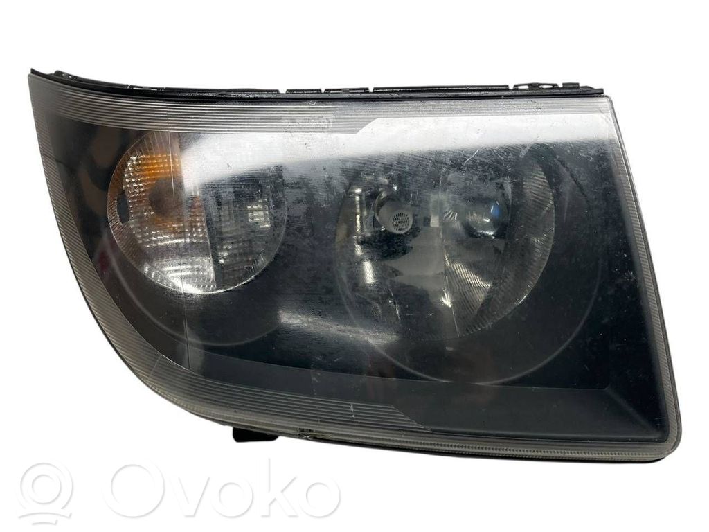 Volkswagen Crafter Lampa przednia 