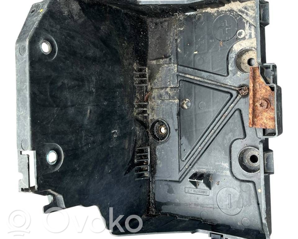 Renault Kangoo II Bandeja para la caja de la batería 