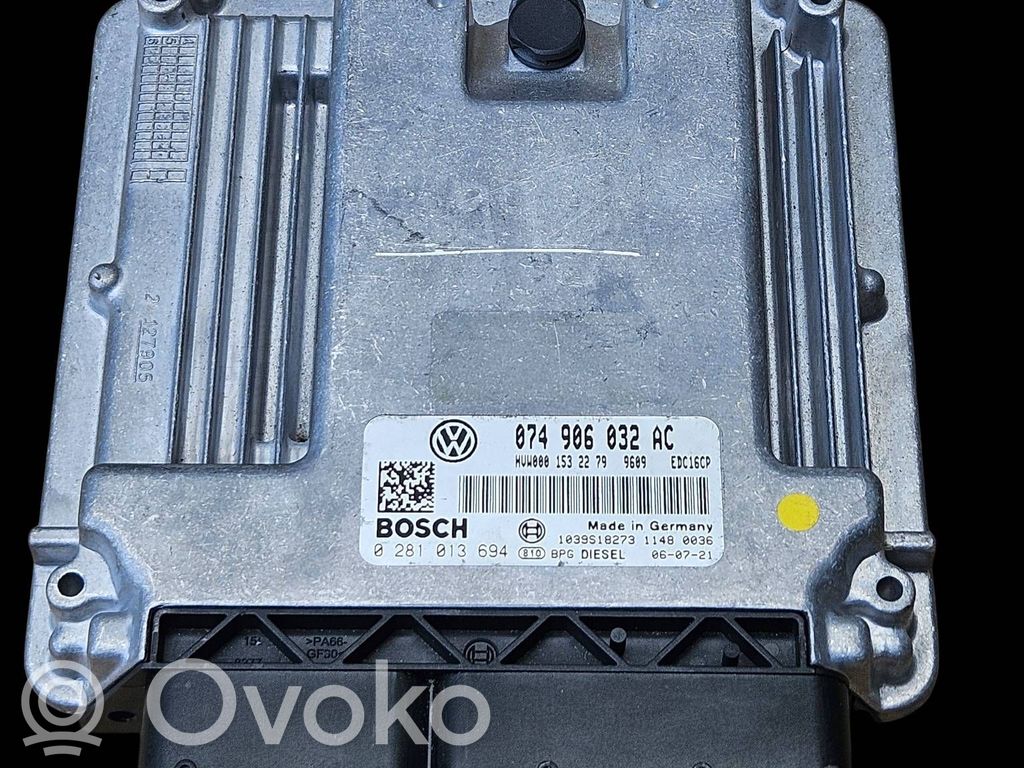 Volkswagen Crafter Engine control unit/module 