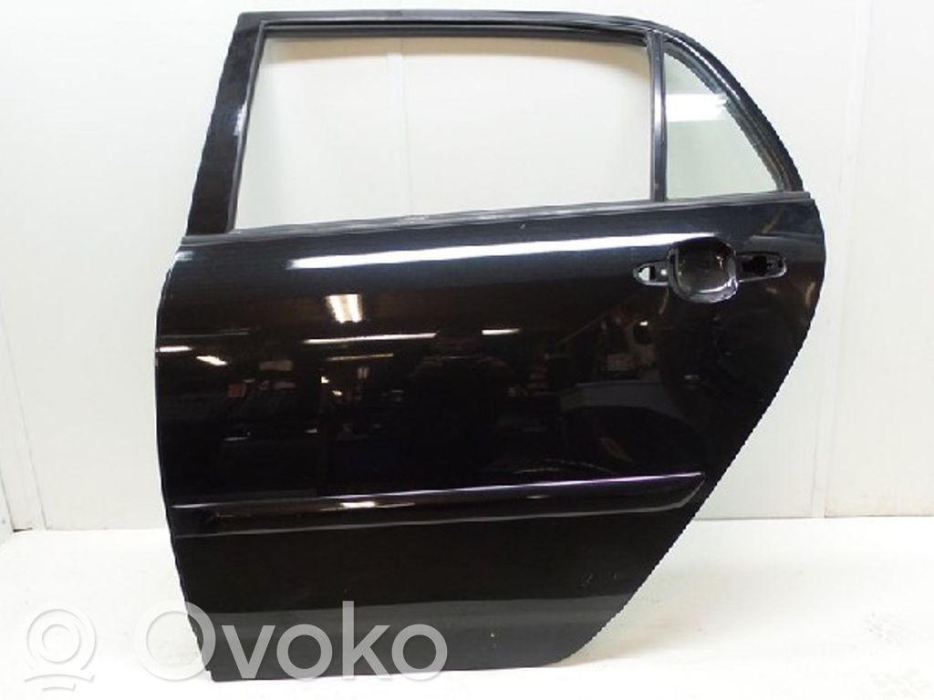 Toyota Corolla E120 E130 Galinės durys 