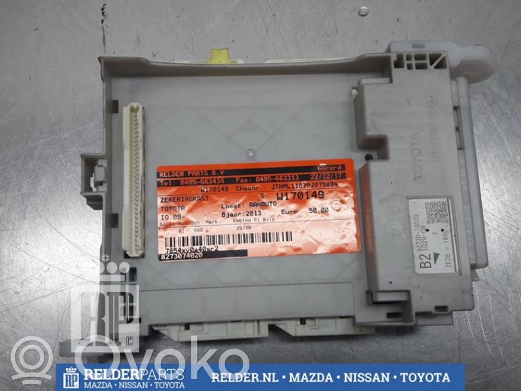 Toyota iQ Juego de caja de fusibles 