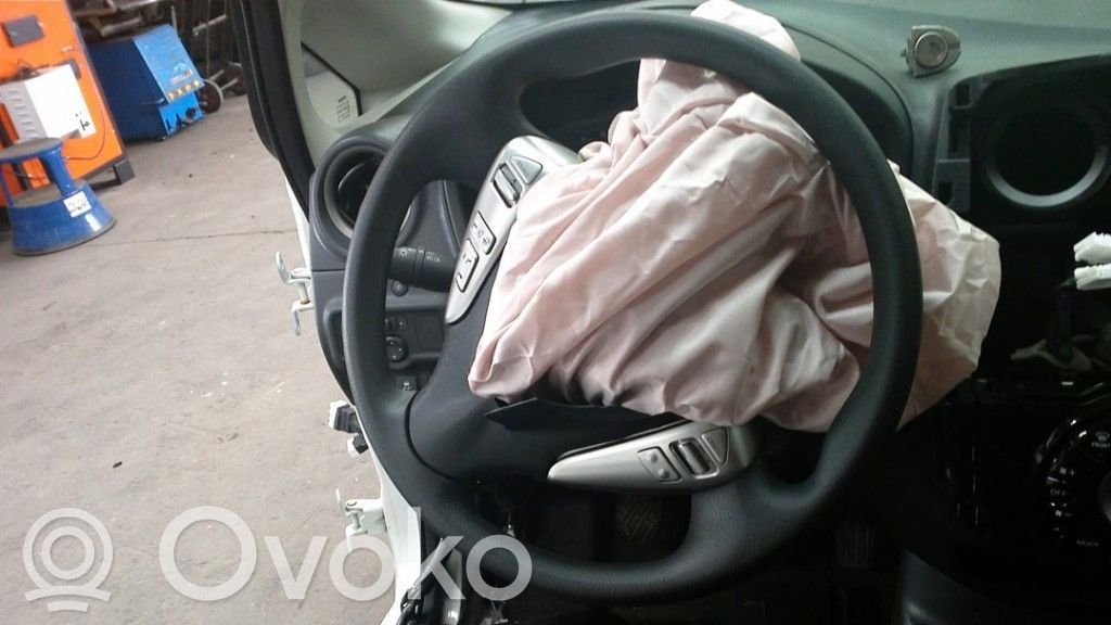 Volante   308357864,308357864