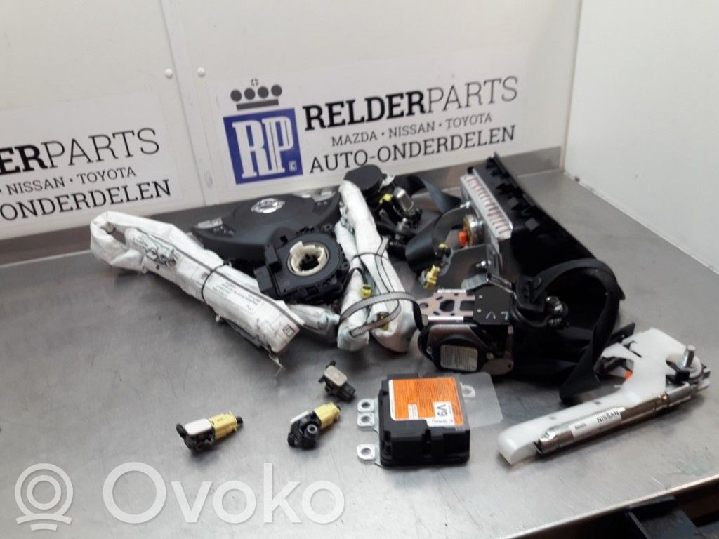 Nissan Juke I F15 Poduszki powietrzne Airbag / Komplet 