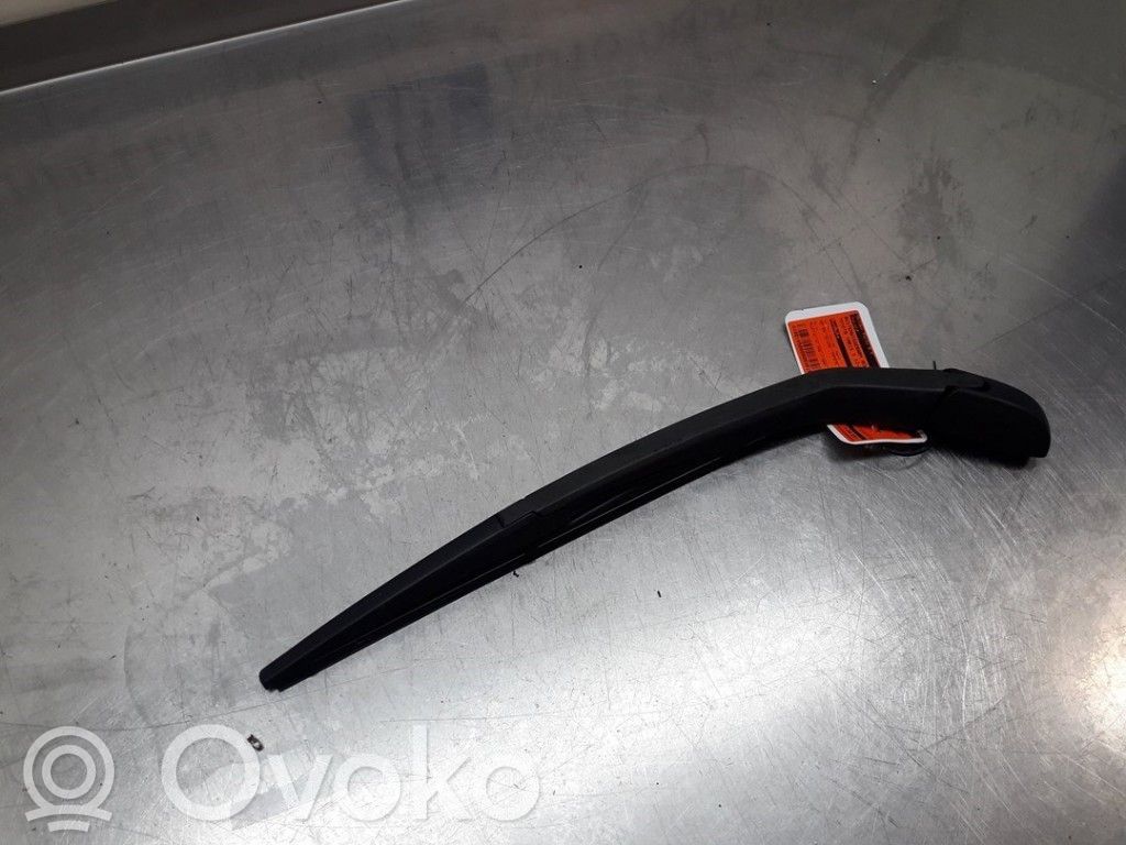 Toyota Yaris Aizmugurējā loga tīrītāja kājiņa 