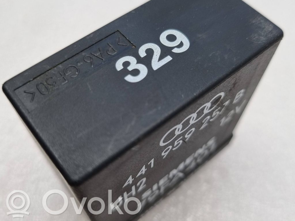 Audi A6 S6 C4 4A Otros relés 