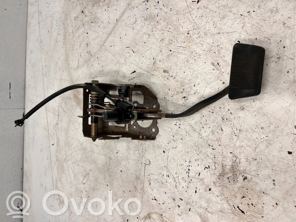 Chrysler 300C Brake pedal 