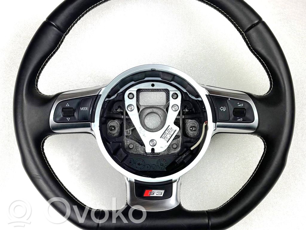 Audi A3 S3 8V Ohjauspyörä 