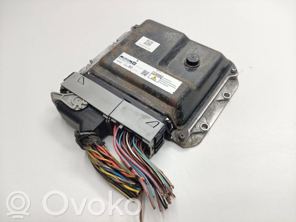 Opel Astra H Engine control unit/module 