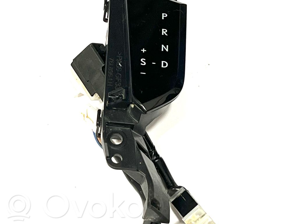 Lexus UX Gear shift selector indicator 