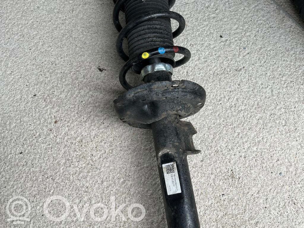 Volkswagen Golf VII Amortyzator przedni 