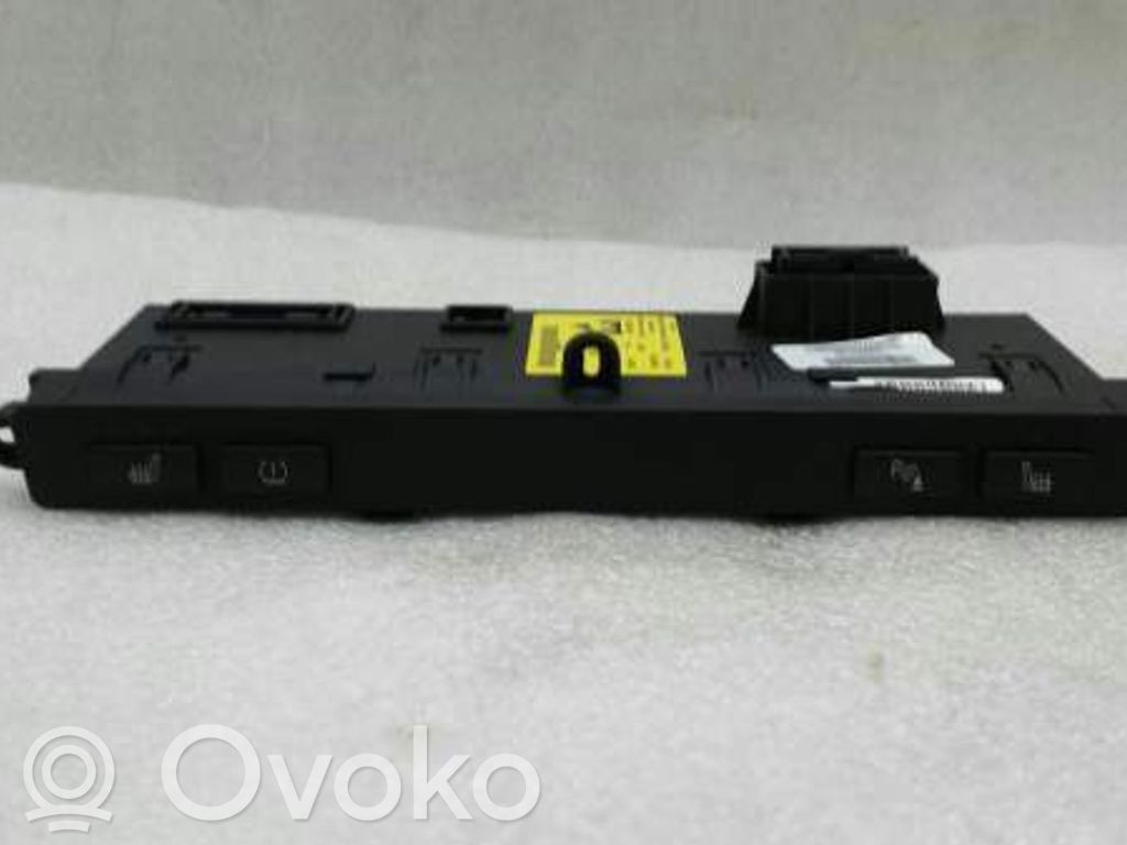 BMW M6 A set of switches 