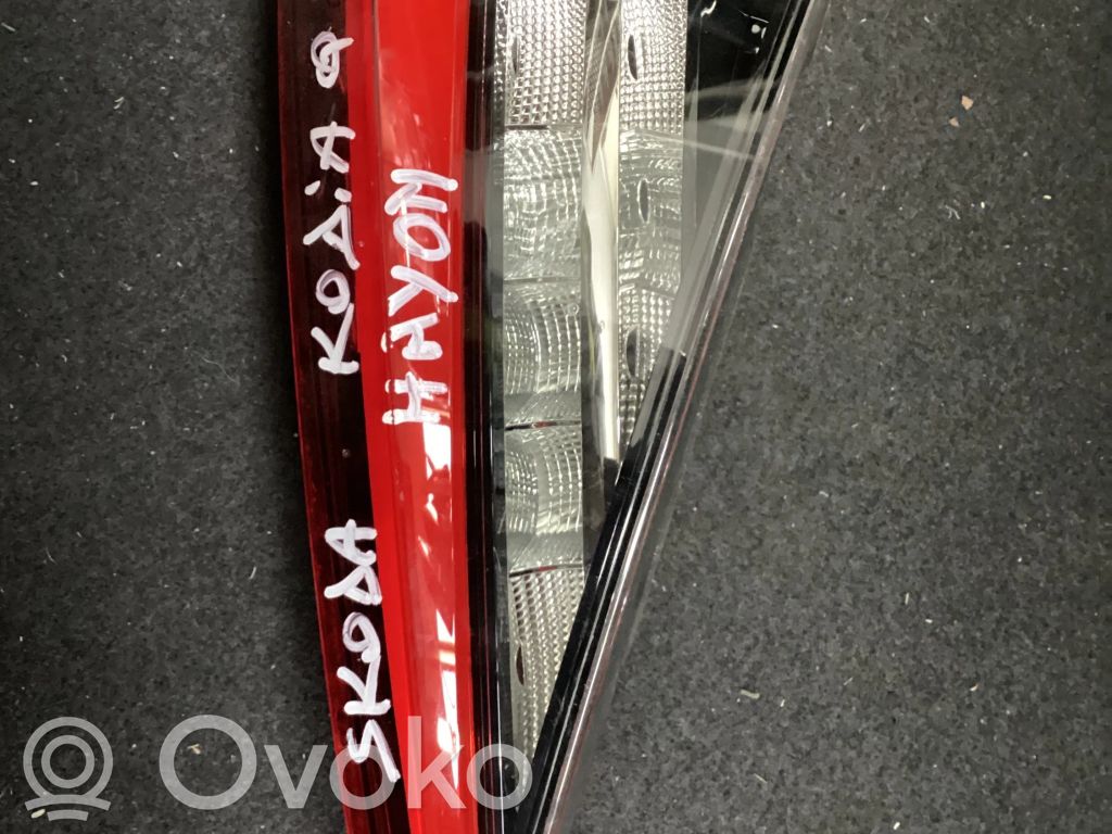 Lampy tylnej klapy bagażnika   565945308C,L90117263