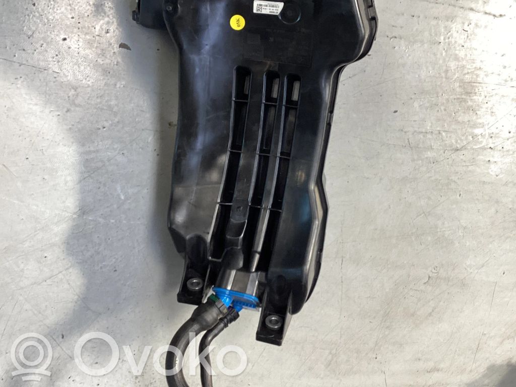 Audi Q7 4M Zbiornik płynu AdBlue 