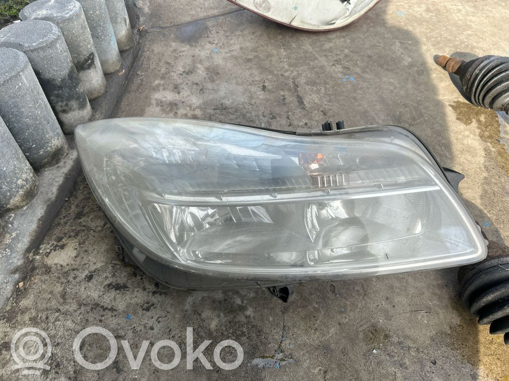 Opel Insignia A Lampa przednia 