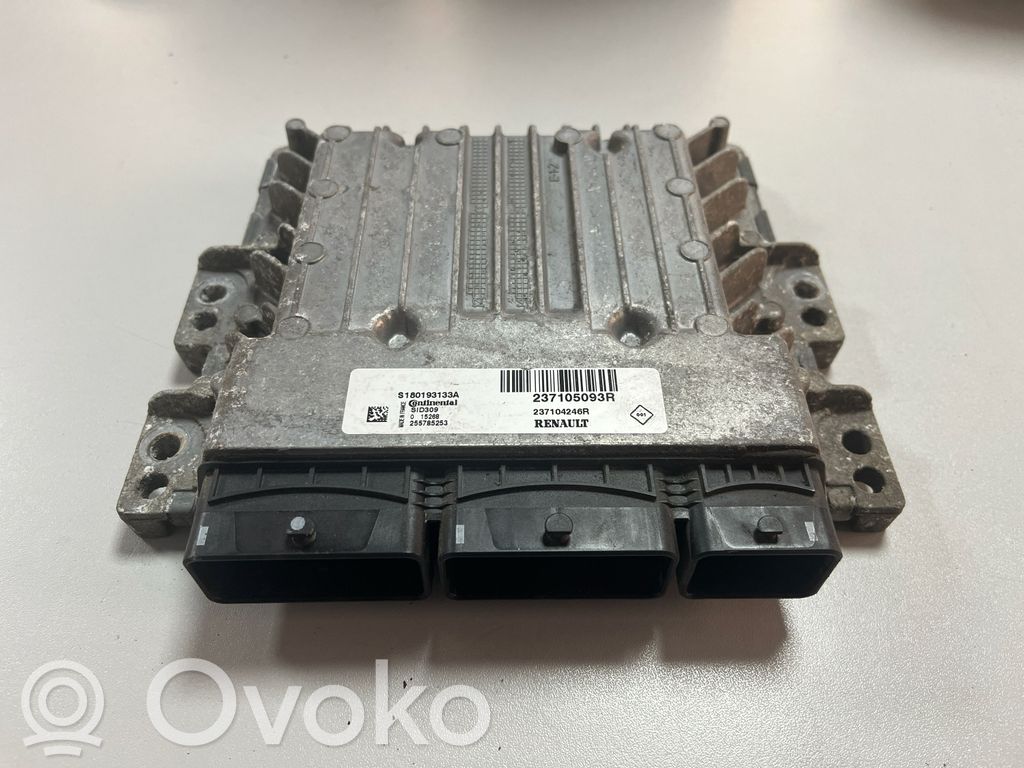 Renault Master III Engine control unit/module 