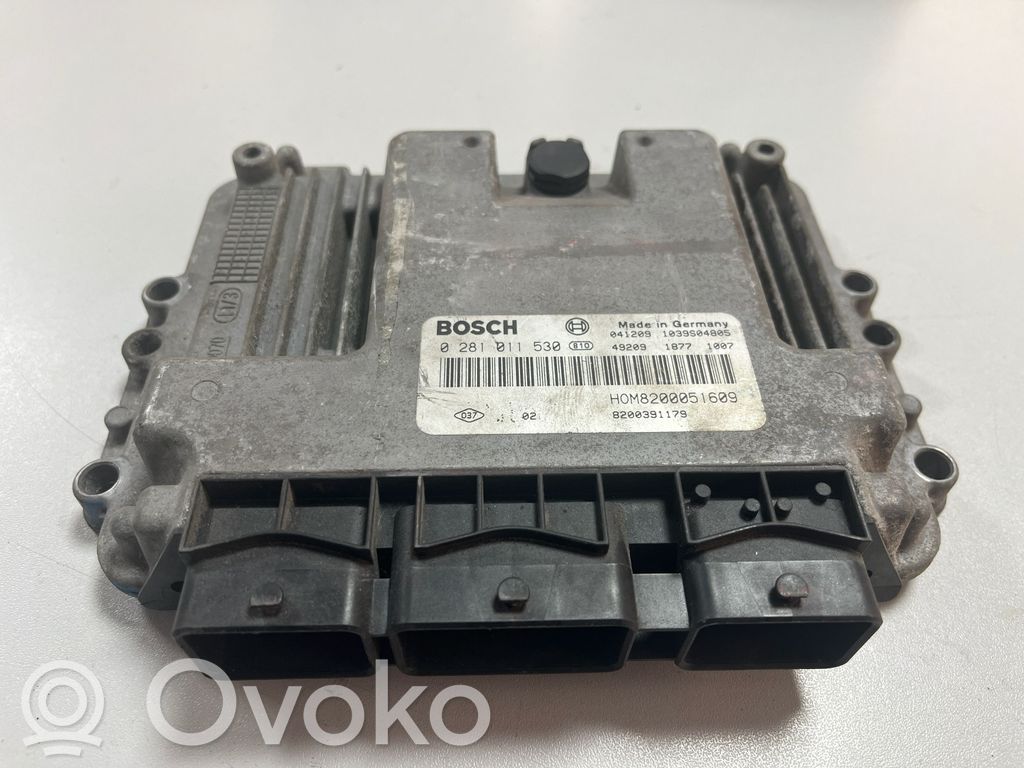 Opel Vivaro Engine control unit/module 