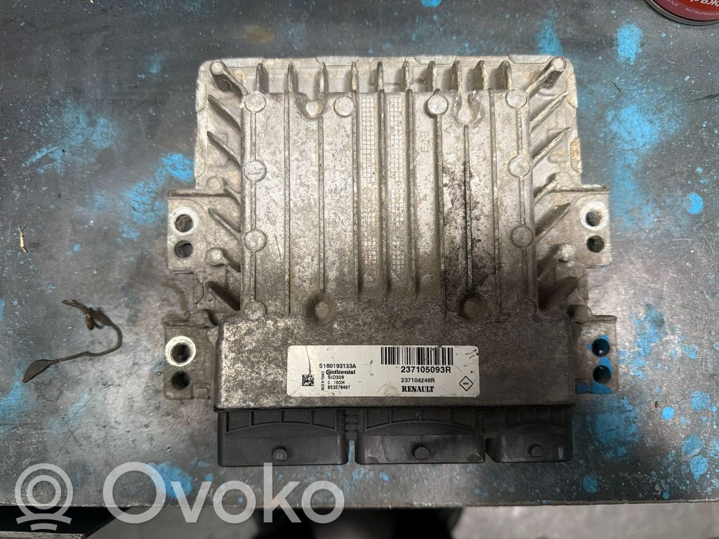 Renault Master III Engine control unit/module 