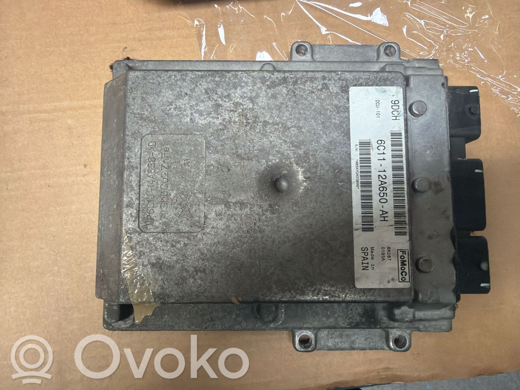 Unidad de control/módulo del motor   6C1112A650AH