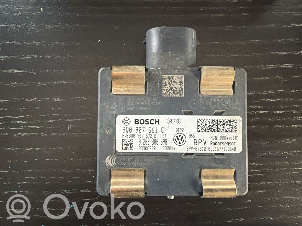 Volkswagen PASSAT B8 Senzor radar distronic 