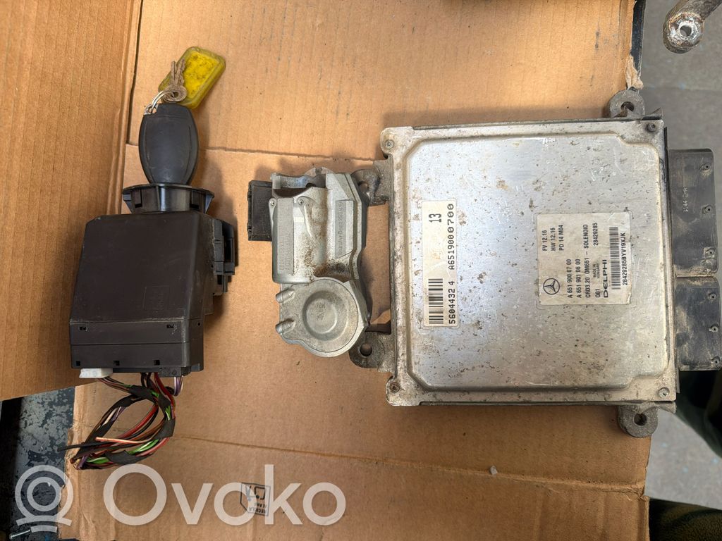 Mercedes-Benz Sprinter W906 Kit cu ECU motor și set închidere uși 