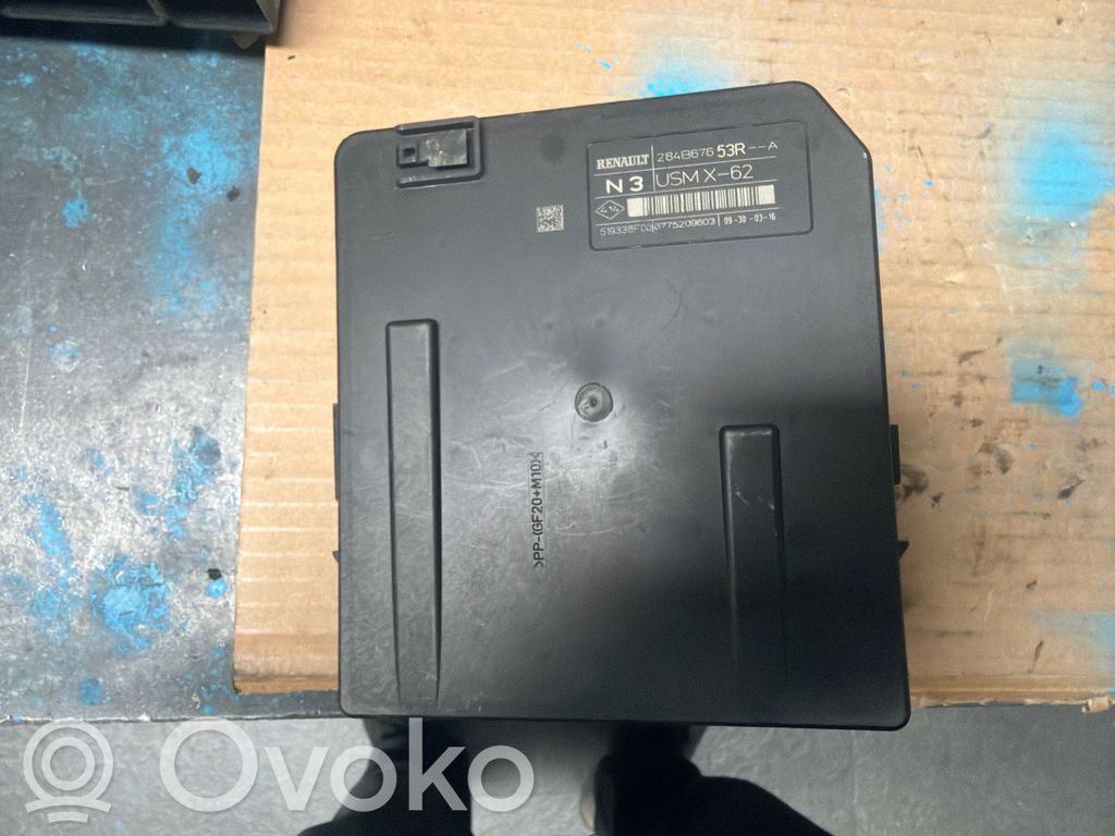 Renault Master III Fuse module 