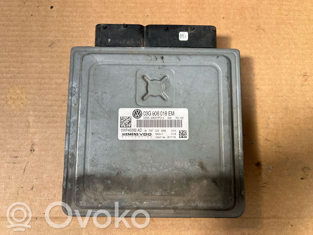 Volkswagen PASSAT B6 Engine control unit/module 