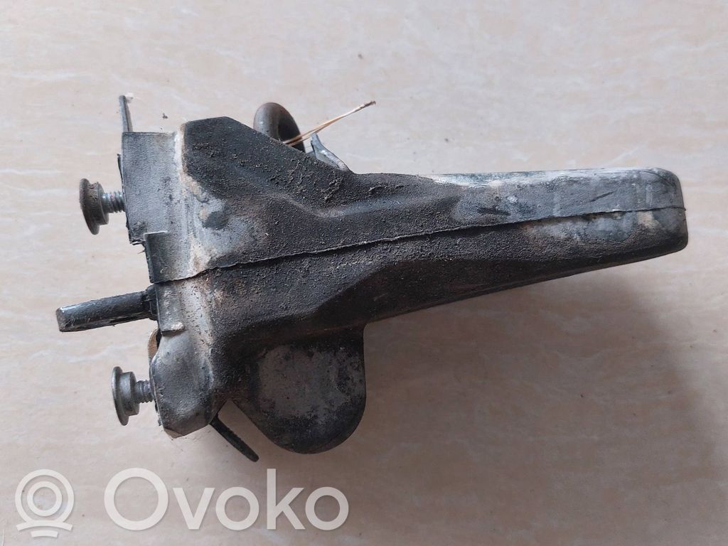 Takaoven pidätin   8163985