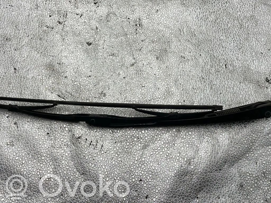 Volkswagen Golf IV Brazo del limpiaparabrisas trasero 
