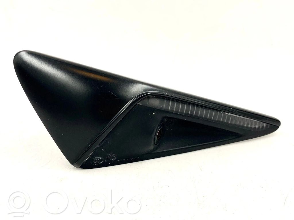 Tesla Model 3 Front indicator light 