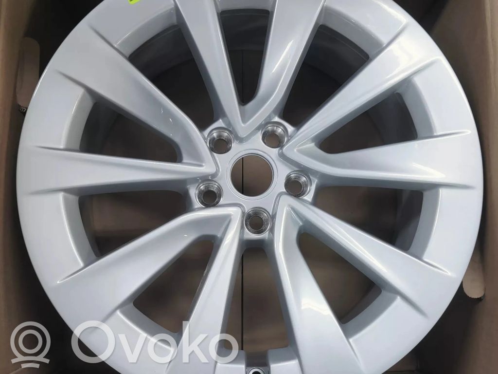 Tesla Model 3 R19-alumiinivanne 