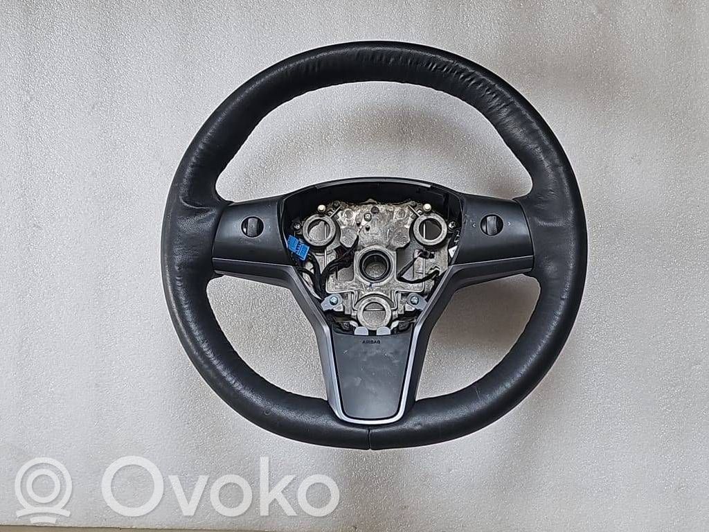 Tesla Model Y Lenkrad 