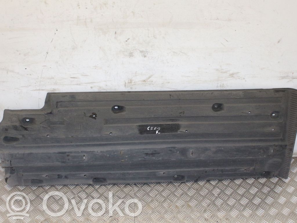 KIA Ceed Placa protectora del centro/medio 