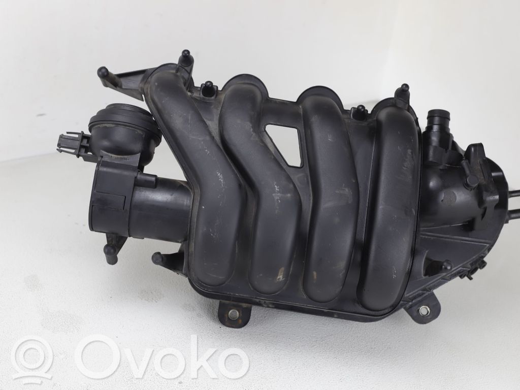 Volkswagen PASSAT B6 Colector de admisión 